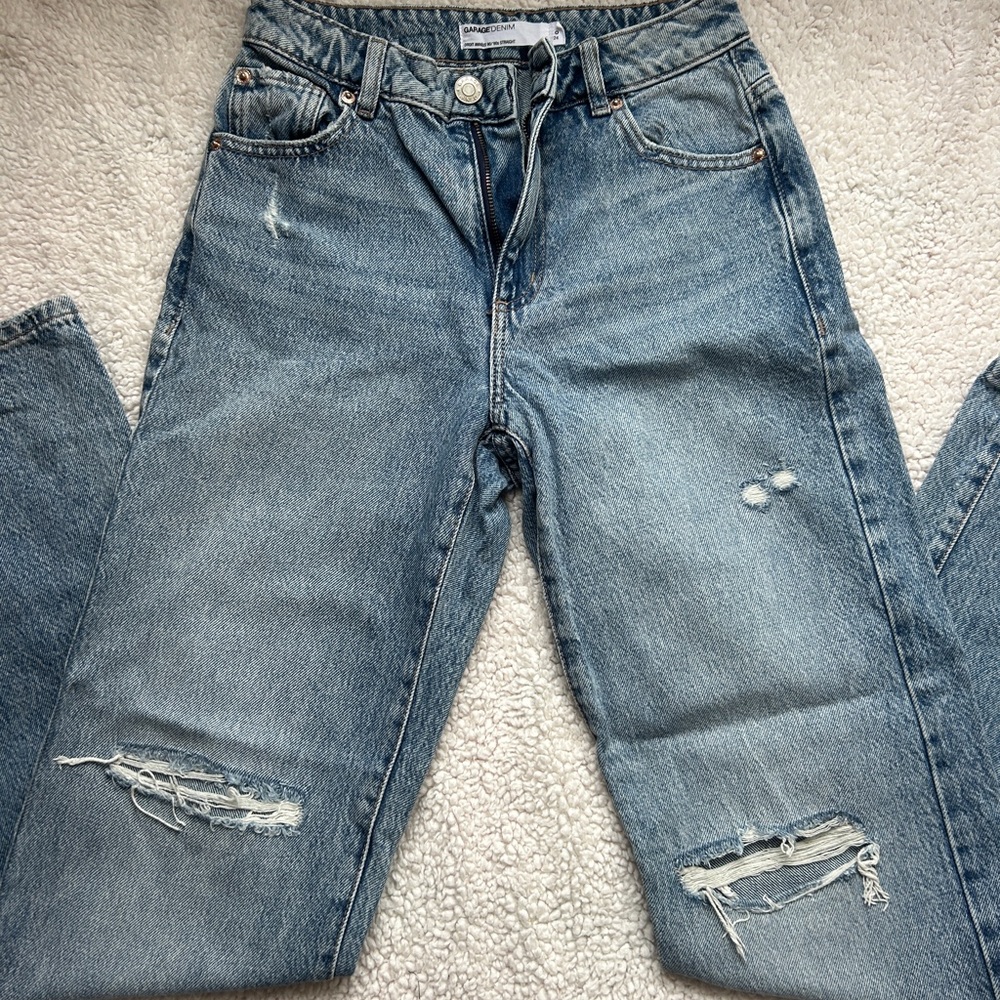 Garage Denim Women's Blue Distressed Jeans 90’s Straight Leg